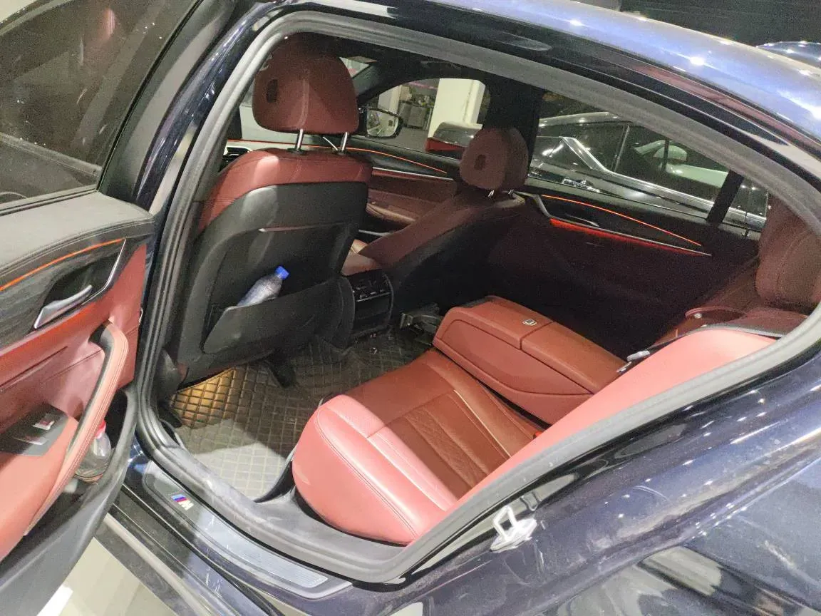 2021 BMW 5 Series 2.0T 252HP L4 8AT,autocango,china used car exporter,china ev exporter,chinese used car exporter,chinese used ev exporter