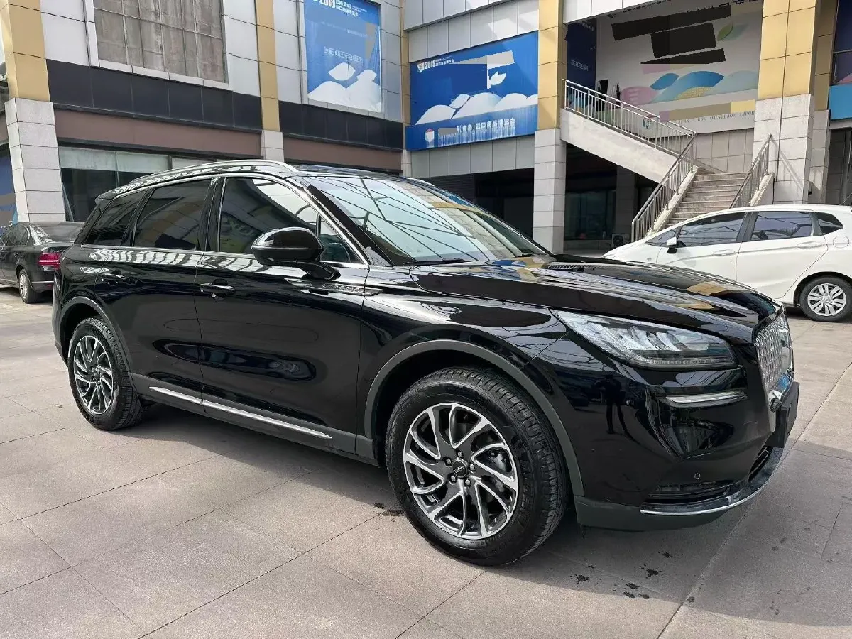 2022 Lincoln Corsair 2.0T 245HP L4 8AT,autocango,china used car exporter,china ev exporter,chinese used car exporter,chinese used ev exporter