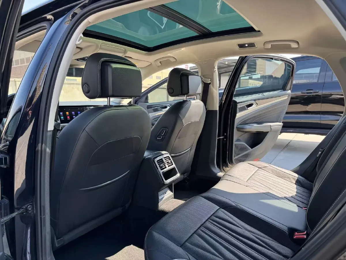 2022 Xpeng P7 BEV 60.2KWH,autocango,china used car exporter,china ev exporter,chinese used car exporter,chinese used ev exporter