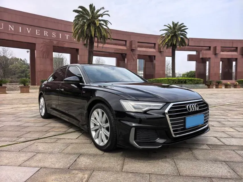 2021 Audi A6L 2.0T 224HP L4 7DCT,autocango,china used car exporter,china ev exporter,chinese used car exporter,chinese used ev exporter