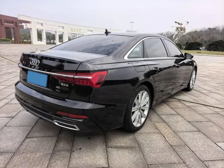 2021 Audi A6L 2.0T 224HP L4 7DCT,autocango,china used car exporter,china ev exporter,chinese used car exporter,chinese used ev exporter