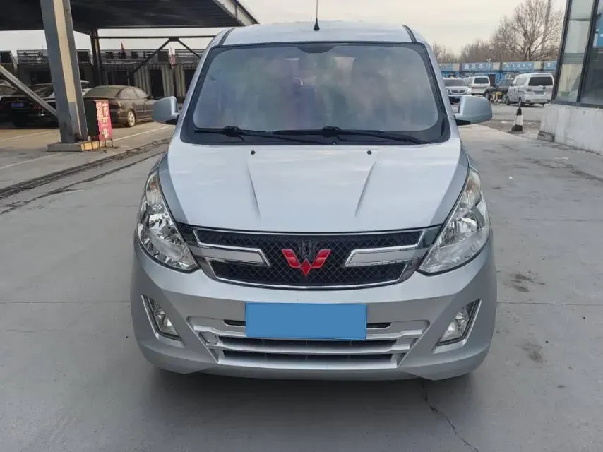 2016 WuLing RongGuang V 1.5L 112HP L4 5MT,autocango,china used car exporter,china ev exporter,chinese used car exporter,chinese used ev exporter