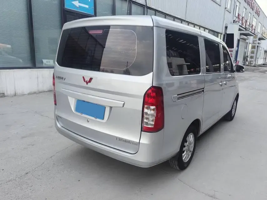 2016 WuLing RongGuang V 1.5L 112HP L4 5MT,autocango,china used car exporter,china ev exporter,chinese used car exporter,chinese used ev exporter
