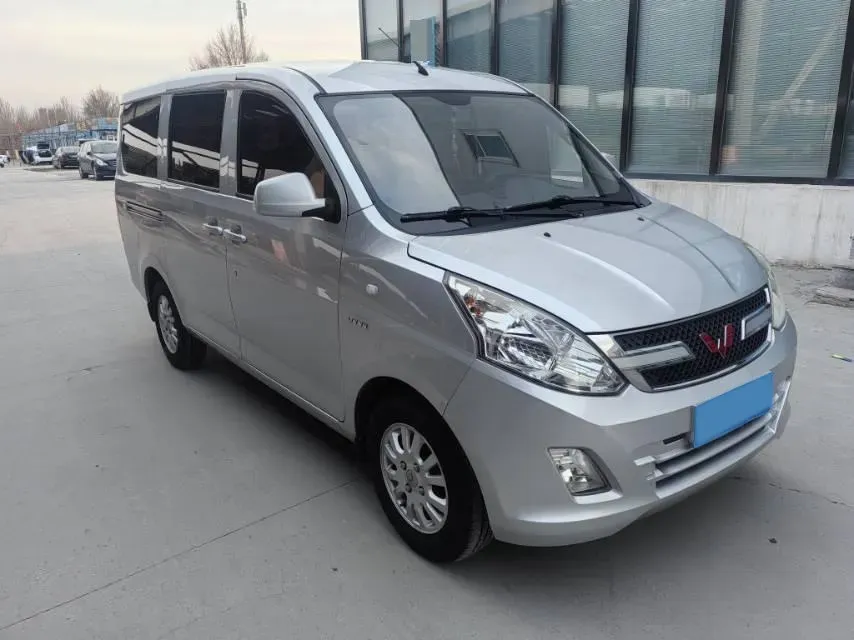 2016 WuLing RongGuang V 1.5L 112HP L4 5MT,autocango,china used car exporter,china ev exporter,chinese used car exporter,chinese used ev exporter
