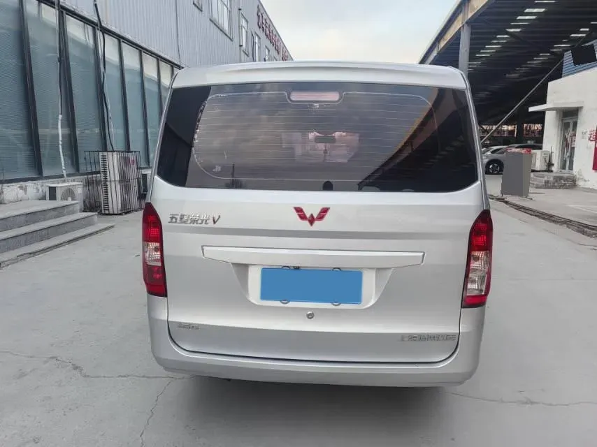 2016 WuLing RongGuang V 1.5L 112HP L4 5MT,autocango,china used car exporter,china ev exporter,chinese used car exporter,chinese used ev exporter