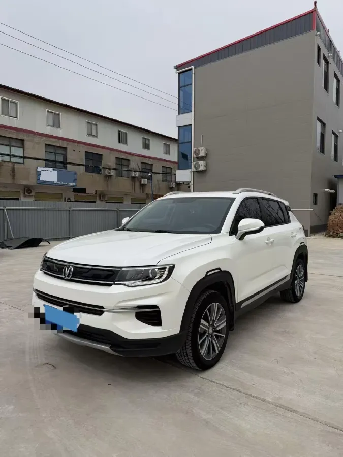 2019 ChangAn CS35 Plus 1.6L 128HP L4 5MT,autocango,china used car exporter,china ev exporter,chinese used car exporter,chinese used ev exporter
