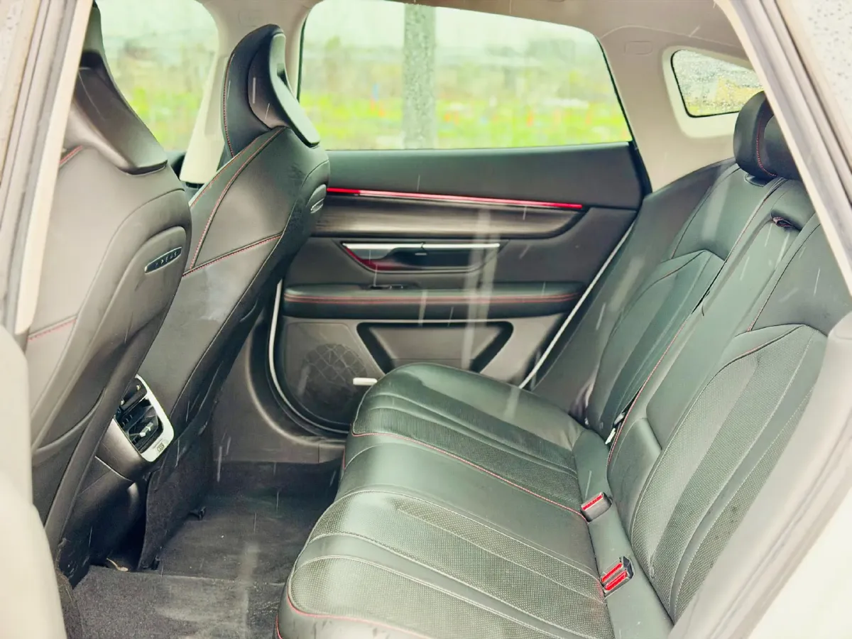 2020 DS 7 1.6T 215HP L4 8AT,autocango,china used car exporter,china ev exporter,chinese used car exporter,chinese used ev exporter