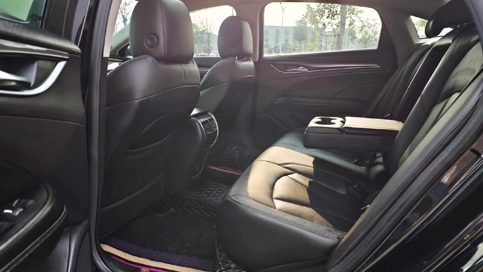 2021 Buick Larcosse 2.0T 237HP L4 9AT,autocango,china used car exporter,china ev exporter,chinese used car exporter,chinese used ev exporter