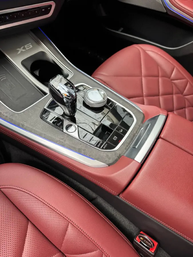 2022 BMW X5 2.0T 245HP L4 8AT,autocango,china used car exporter,china ev exporter,chinese used car exporter,chinese used ev exporter