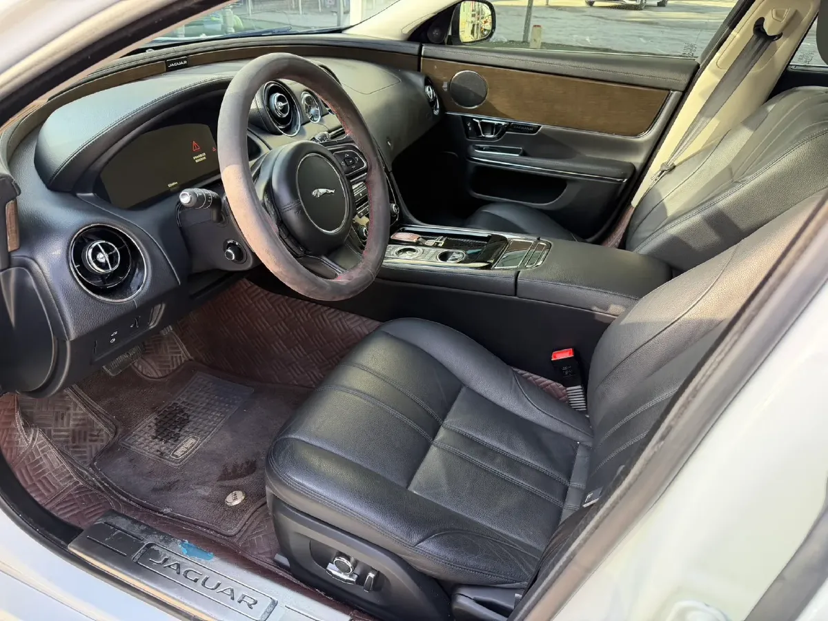 2018 Jaguar XJ 3.0T 340HP V6 8AT,autocango,china used car exporter,china ev exporter,chinese used car exporter,chinese used ev exporter
