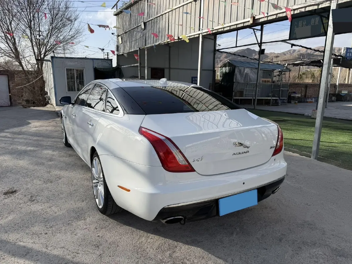 2018 Jaguar XJ 3.0T 340HP V6 8AT,autocango,china used car exporter,china ev exporter,chinese used car exporter,chinese used ev exporter