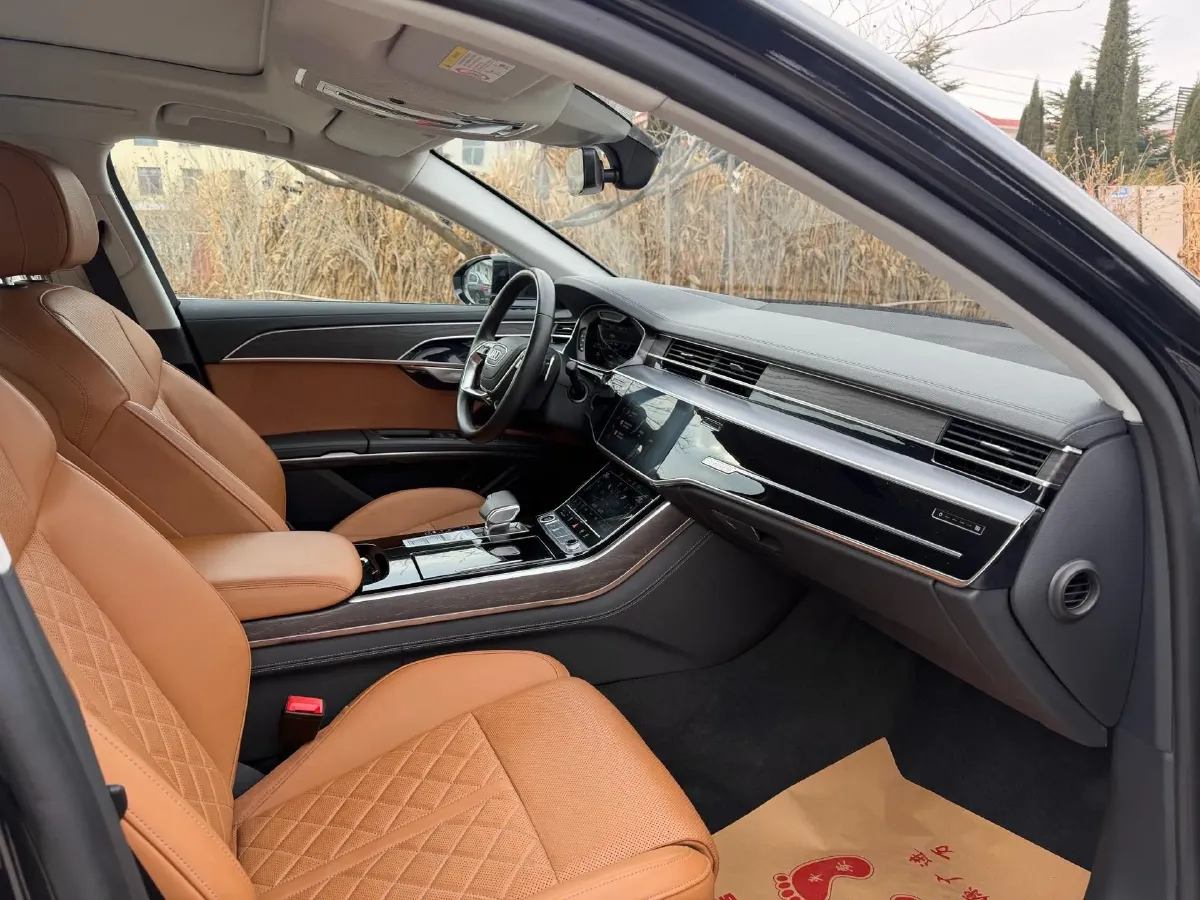 2023 Audi A8 3.0T 286HP V6 8AT,autocango,china used car exporter,china ev exporter,chinese used car exporter,chinese used ev exporter