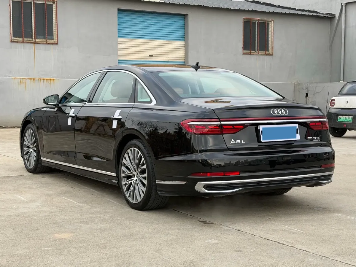 2023 Audi A8 3.0T 286HP V6 8AT,autocango,china used car exporter,china ev exporter,chinese used car exporter,chinese used ev exporter