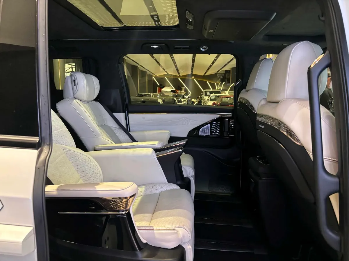 2023 GAC Trumpchi M8 2.0T 190HP L4 E-CVT Hybrid,autocango,china used car exporter,china ev exporter,chinese used car exporter,chinese used ev exporter