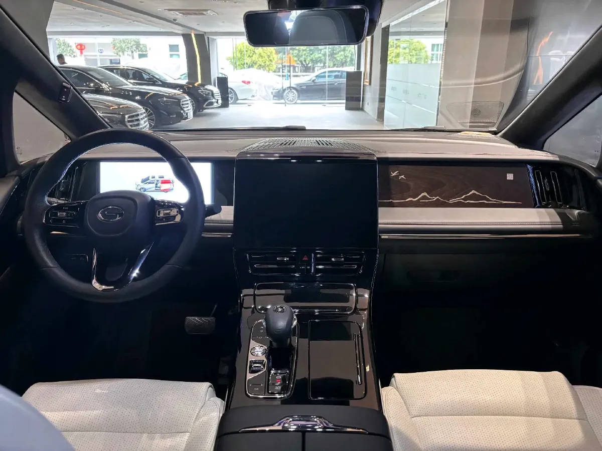 2023 GAC Trumpchi M8 2.0T 190HP L4 E-CVT Hybrid,autocango,china used car exporter,china ev exporter,chinese used car exporter,chinese used ev exporter