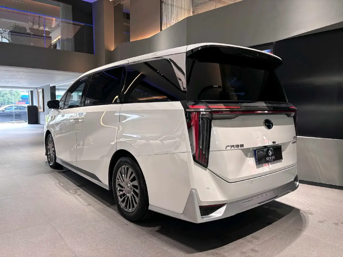 2023 GAC Trumpchi M8 2.0T 190HP L4 E-CVT Hybrid,autocango,china used car exporter,china ev exporter,chinese used car exporter,chinese used ev exporter