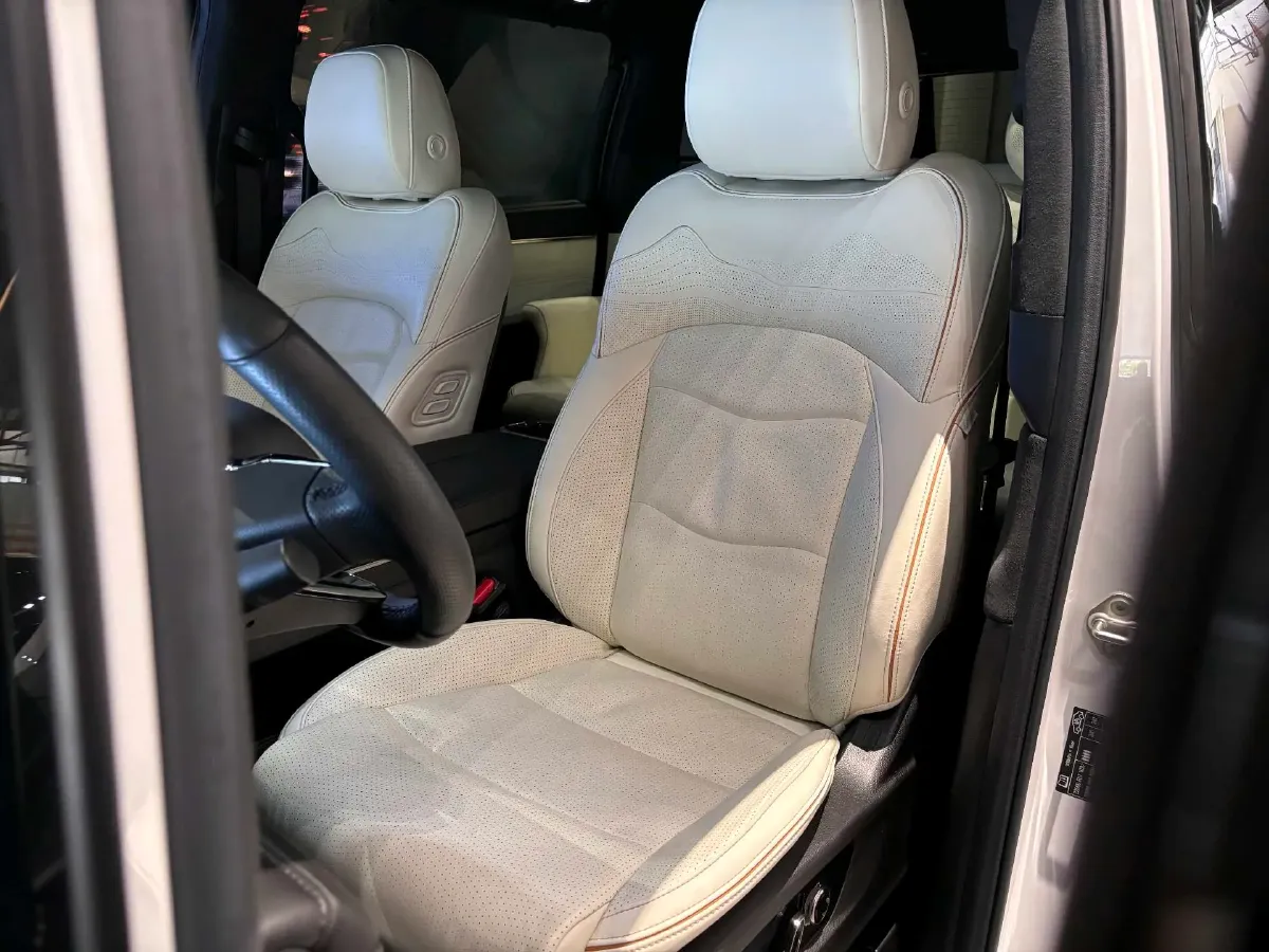 2023 GAC Trumpchi M8 2.0T 190HP L4 E-CVT Hybrid,autocango,china used car exporter,china ev exporter,chinese used car exporter,chinese used ev exporter