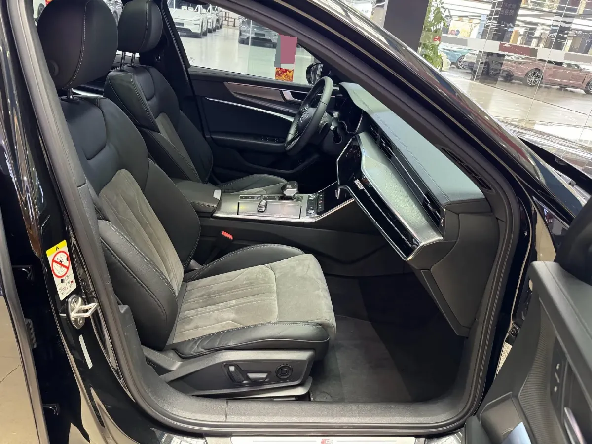 2020 Audi A6L 2.0T 252HP L4 7DCT PHEV 14.1KWH,autocango,china used car exporter,china ev exporter,chinese used car exporter,chinese used ev exporter