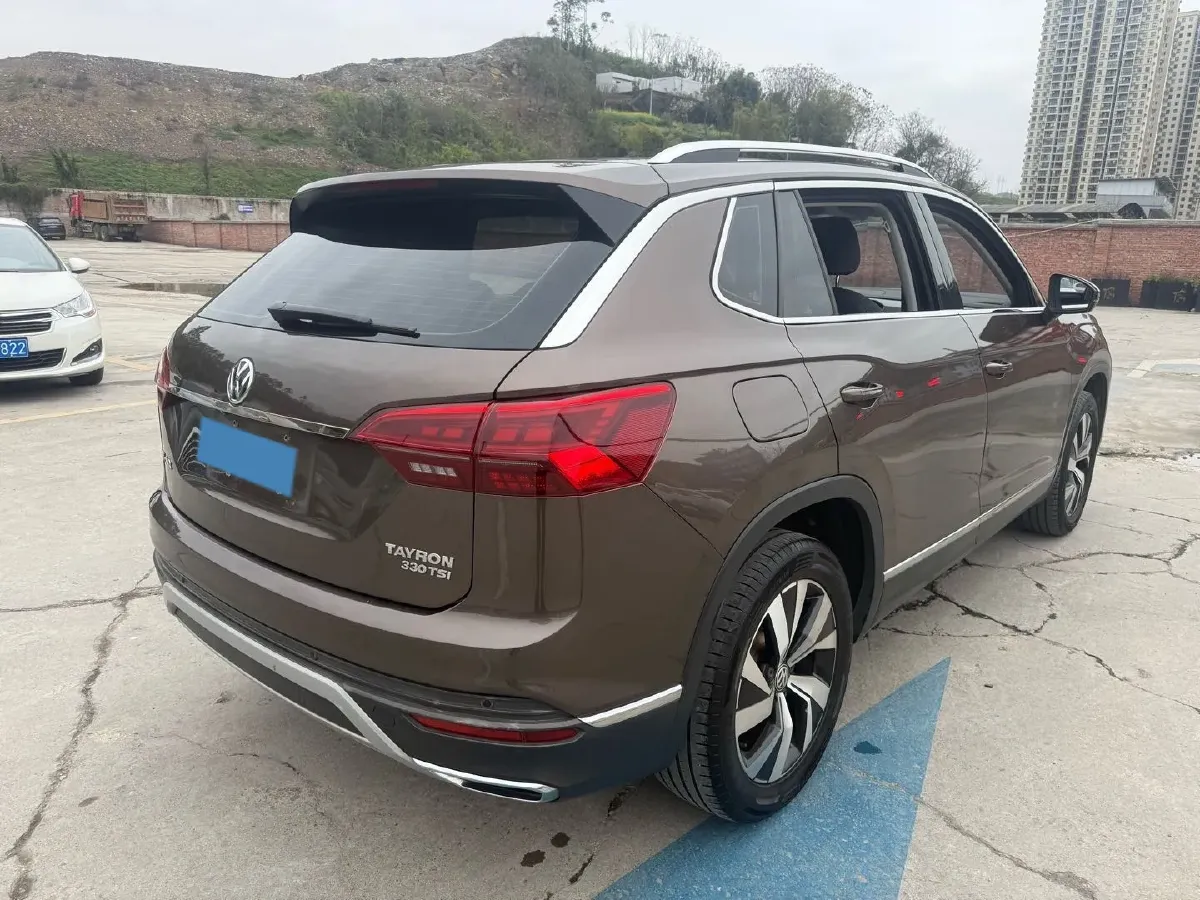 2019 Jeep Cherokee 2.0T 234HP L4 9AT,autocango,china used car exporter,china ev exporter,chinese used car exporter,chinese used ev exporter