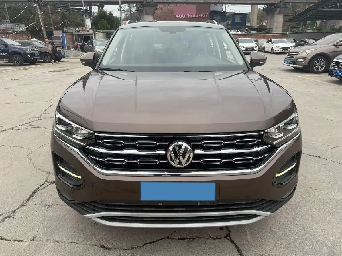 2019 Jeep Cherokee 2.0T 234HP L4 9AT,autocango,china used car exporter,china ev exporter,chinese used car exporter,chinese used ev exporter