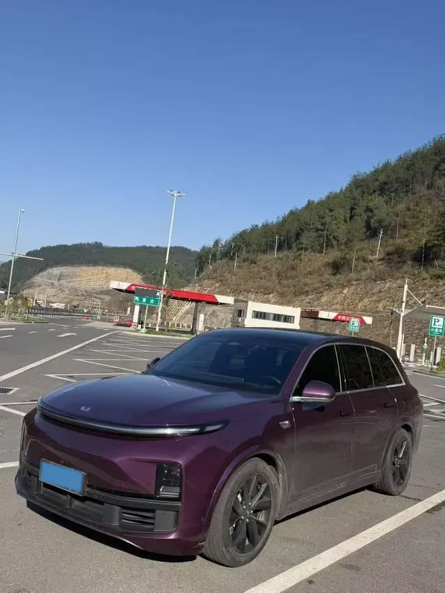 2023 Li L8 Range Extended 154HP REEV 40.9KWH,autocango,china used car exporter,china ev exporter,chinese used car exporter,chinese used ev exporter