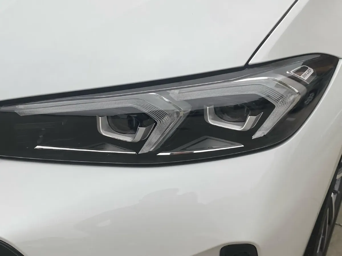 2023 BMW 3 Series 2.0T 156HP L4 8AT,autocango,china used car exporter,china ev exporter,chinese used car exporter,chinese used ev exporter