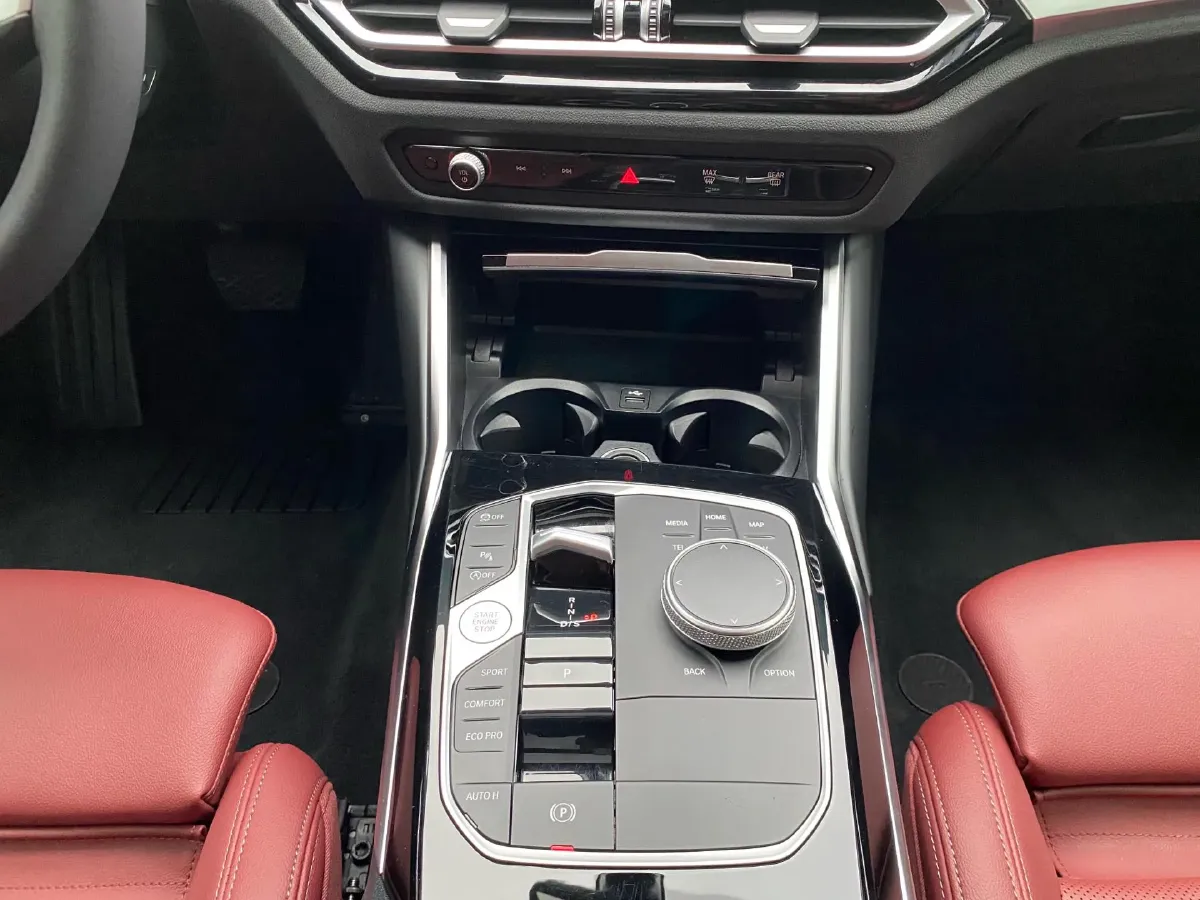 2023 BMW 3 Series 2.0T 156HP L4 8AT,autocango,china used car exporter,china ev exporter,chinese used car exporter,chinese used ev exporter