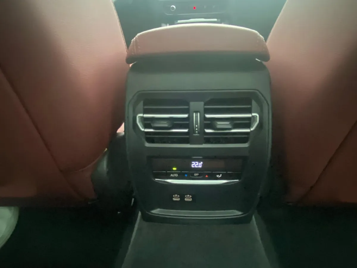 2023 BMW 3 Series 2.0T 156HP L4 8AT,autocango,china used car exporter,china ev exporter,chinese used car exporter,chinese used ev exporter