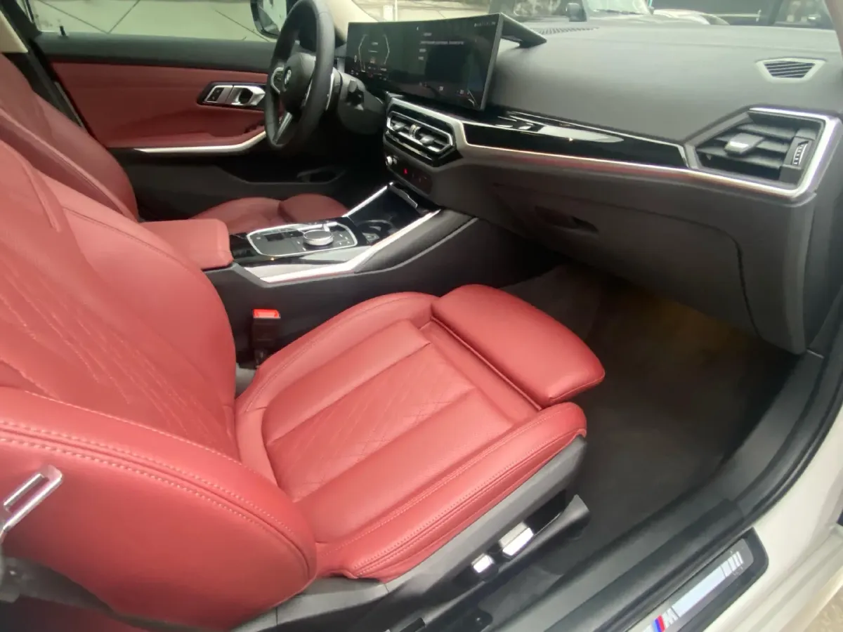 2023 BMW 3 Series 2.0T 156HP L4 8AT,autocango,china used car exporter,china ev exporter,chinese used car exporter,chinese used ev exporter