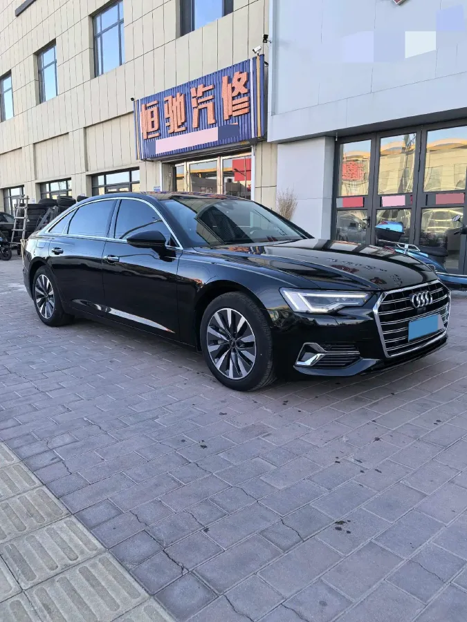 2024 Audi A6L 2.0T 245HP L4 7DCT,autocango,china used car exporter,china ev exporter,chinese used car exporter,chinese used ev exporter