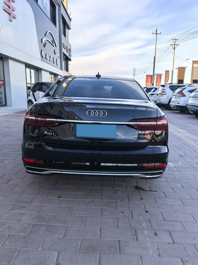 2024 Audi A6L 2.0T 245HP L4 7DCT,autocango,china used car exporter,china ev exporter,chinese used car exporter,chinese used ev exporter