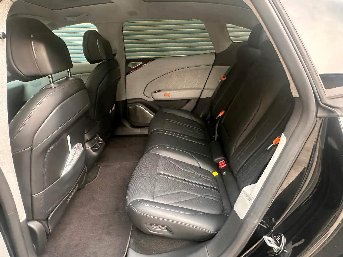 2024 Zeekr 007 BEV 100KWH,autocango,china used car exporter,china ev exporter,chinese used car exporter,chinese used ev exporter