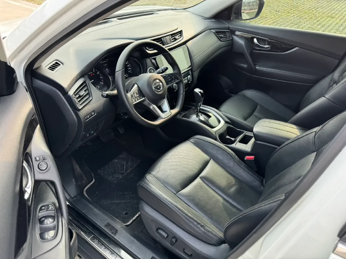 2021 Nissan X-Trail 2.0L 151HP L4 CVT,autocango,china used car exporter,china ev exporter,chinese used car exporter,chinese used ev exporter