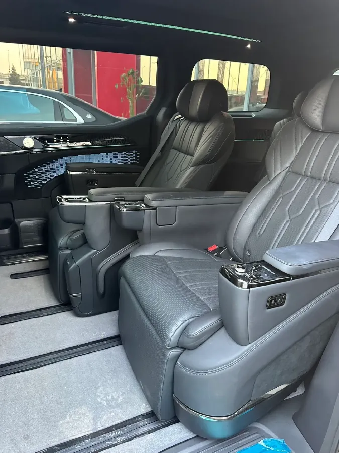 2022 Zeekr 009 BEV 116KWH,autocango,china used car exporter,china ev exporter,chinese used car exporter,chinese used ev exporter