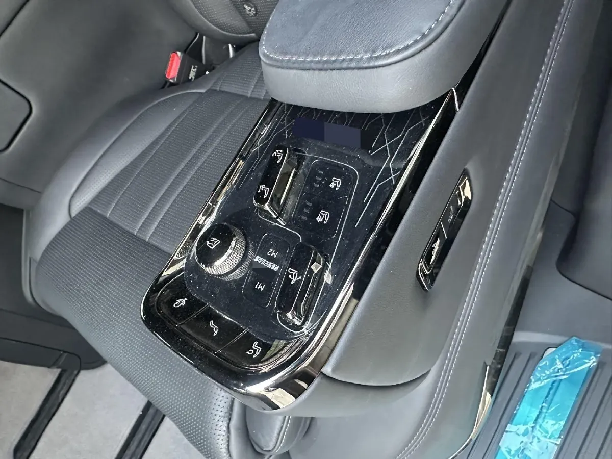 2022 Zeekr 009 BEV 116KWH,autocango,china used car exporter,china ev exporter,chinese used car exporter,chinese used ev exporter