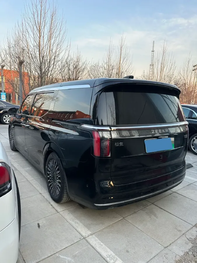 2022 Zeekr 009 BEV 116KWH,autocango,china used car exporter,china ev exporter,chinese used car exporter,chinese used ev exporter