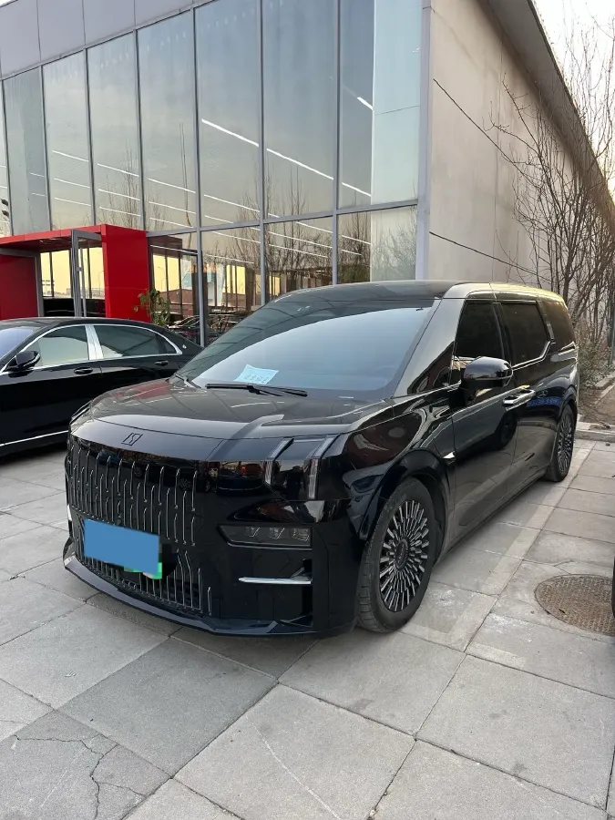 2022 Zeekr 009 BEV 116KWH,autocango,china used car exporter,china ev exporter,chinese used car exporter,chinese used ev exporter