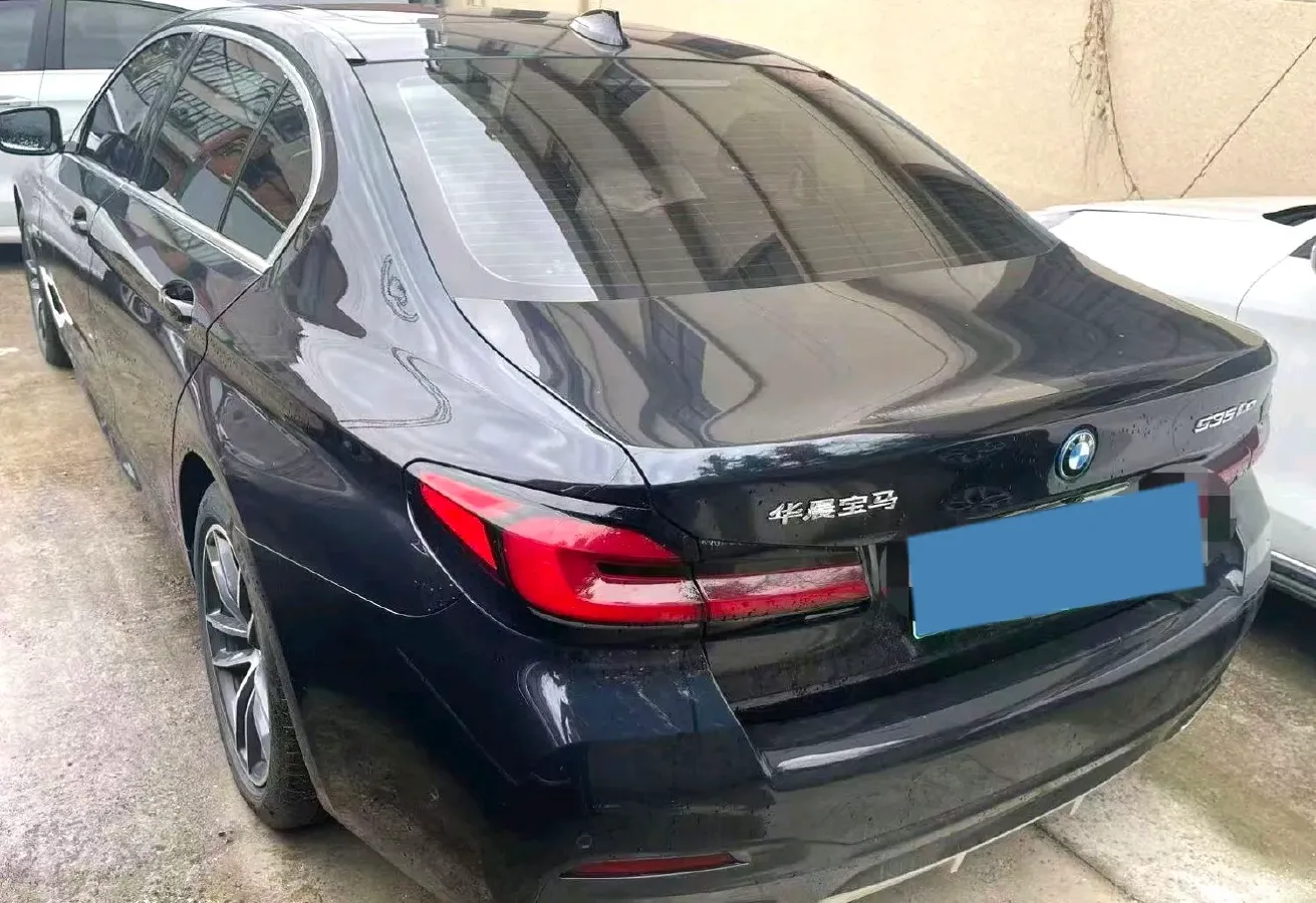 2022 BMW 5 Series 2.0T 184HP L4 8AT PHEV 17.7KWH,autocango,china used car exporter,china ev exporter,chinese used car exporter,chinese used ev exporter