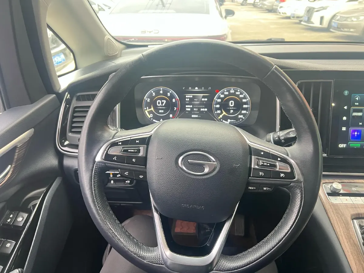 2021 GAC Trumpchi M8 2.0T 252HP L4 8AT,autocango,china used car exporter,china ev exporter,chinese used car exporter,chinese used ev exporter