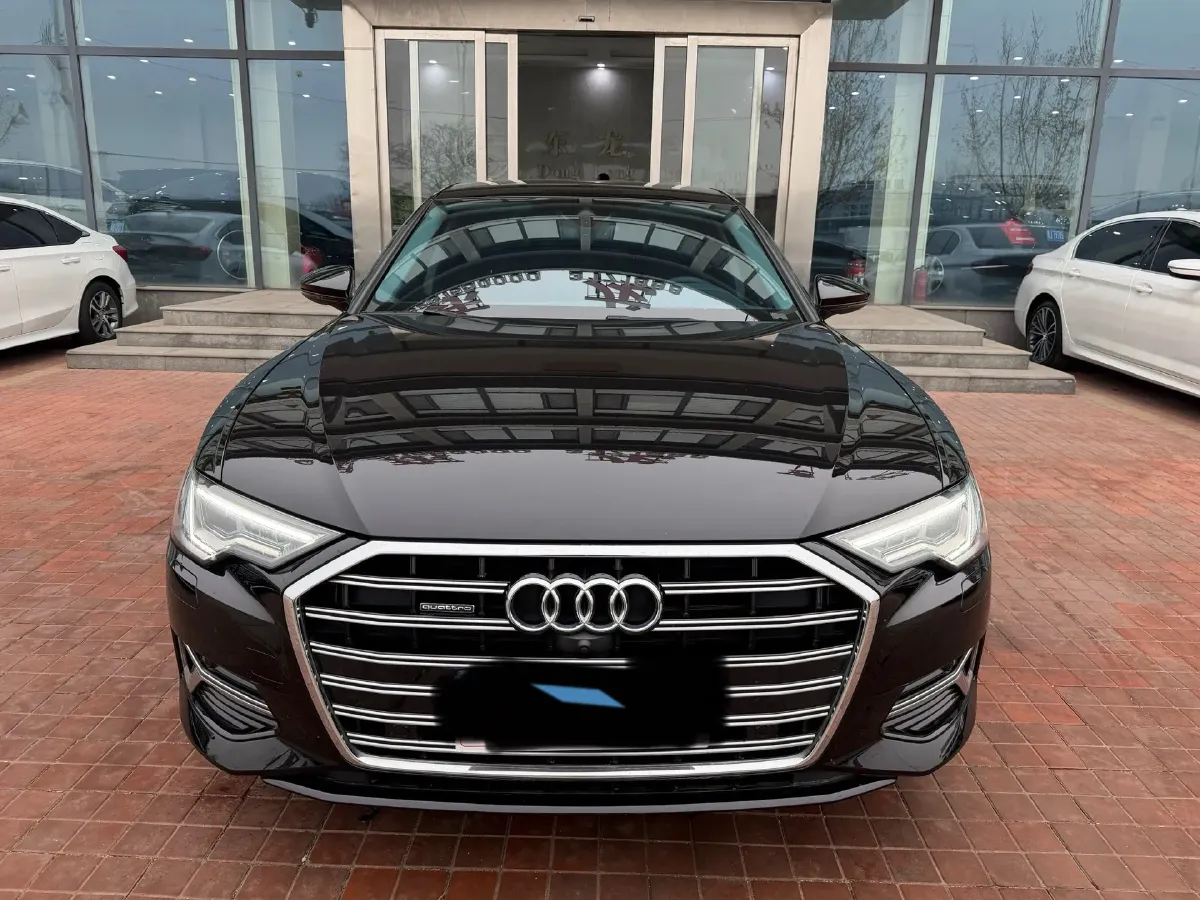 2023 Audi A6L 2.0T 245HP L4 7DCT,autocango,china used car exporter,china ev exporter,chinese used car exporter,chinese used ev exporter