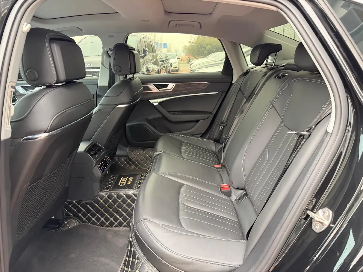 2023 Audi A6L 2.0T 245HP L4 7DCT,autocango,china used car exporter,china ev exporter,chinese used car exporter,chinese used ev exporter