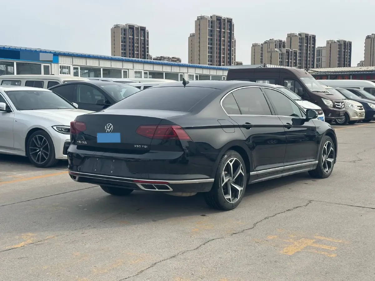 2023 Volkswagen Magotan 2.0T 186HP L4 7DCT,autocango,china used car exporter,china ev exporter,chinese used car exporter,chinese used ev exporter