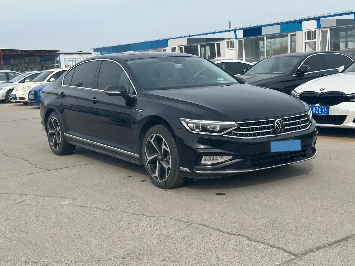 2023 Volkswagen Magotan 2.0T 186HP L4 7DCT,autocango,china used car exporter,china ev exporter,chinese used car exporter,chinese used ev exporter