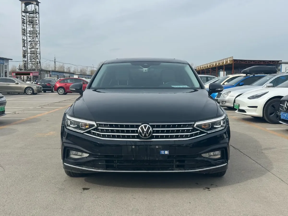 2023 Volkswagen Magotan 2.0T 186HP L4 7DCT,autocango,china used car exporter,china ev exporter,chinese used car exporter,chinese used ev exporter