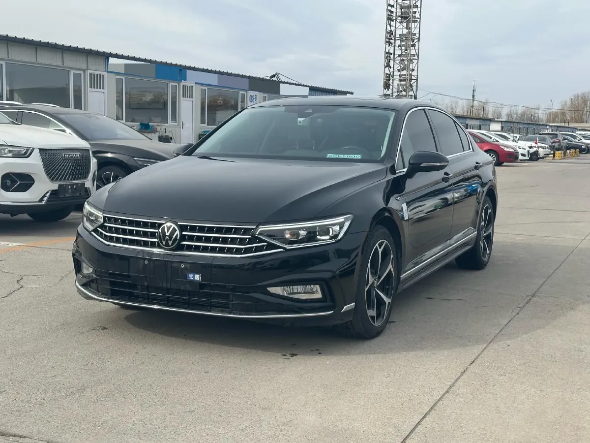 2023 Volkswagen Magotan 2.0T 186HP L4 7DCT,autocango,china used car exporter,china ev exporter,chinese used car exporter,chinese used ev exporter