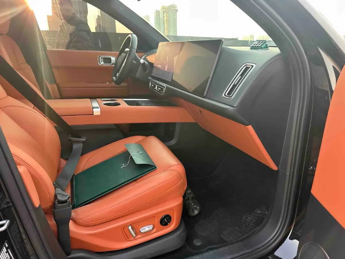 2025 Li L6 Range Extended 154HP L4 REEV,autocango,china used car exporter,china ev exporter,chinese used car exporter,chinese used ev exporter