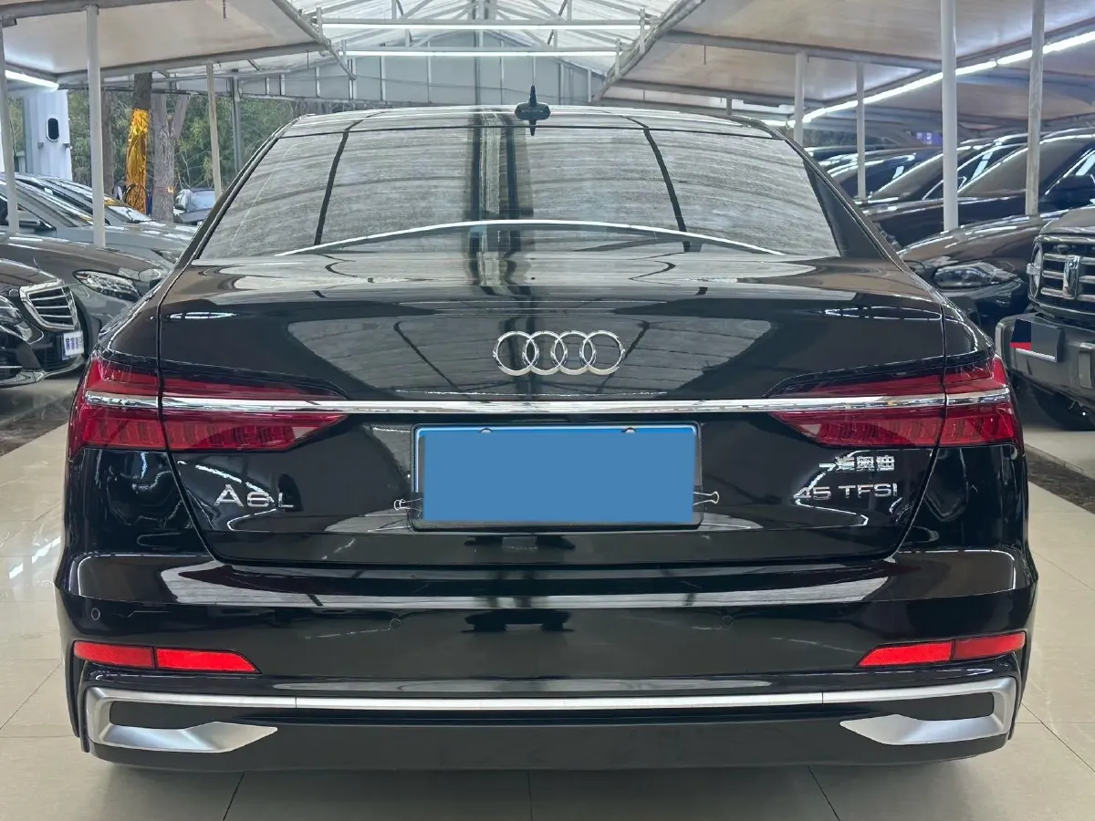 2023 Audi A6L 2.0T 245HP L4 7DCT,autocango,china used car exporter,china ev exporter,chinese used car exporter,chinese used ev exporter
