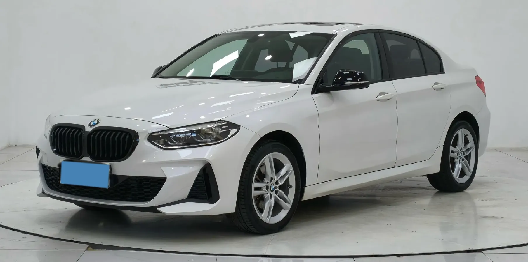 2022 BMW 1 Series 1.5T 140HP L3 7DCT,autocango,china used car exporter,china ev exporter,chinese used car exporter,chinese used ev exporter