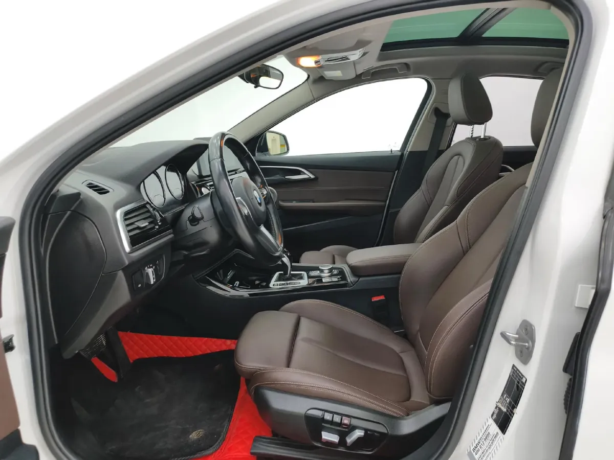 2022 BMW 1 Series 1.5T 140HP L3 7DCT,autocango,china used car exporter,china ev exporter,chinese used car exporter,chinese used ev exporter