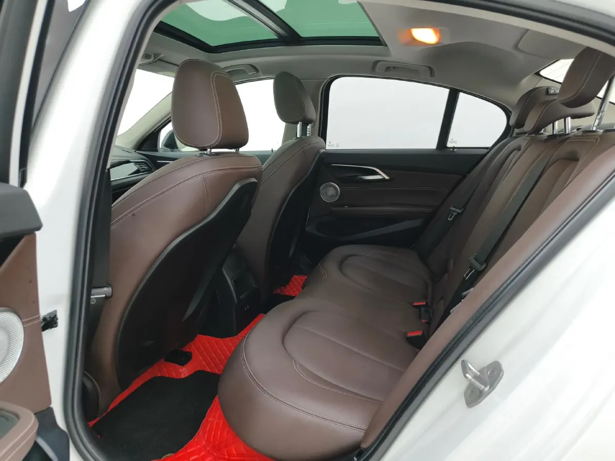 2022 BMW 1 Series 1.5T 140HP L3 7DCT,autocango,china used car exporter,china ev exporter,chinese used car exporter,chinese used ev exporter